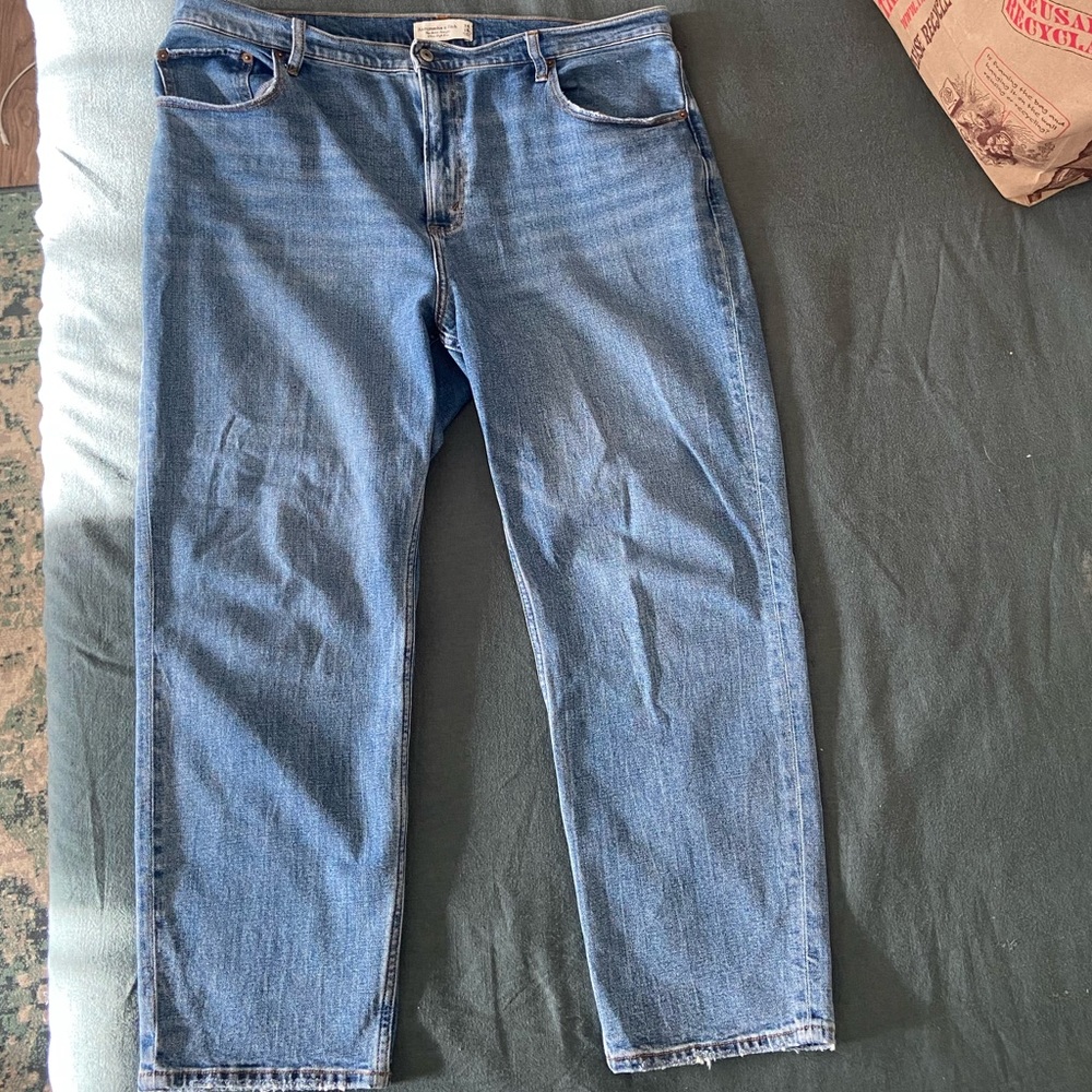 Abercrombie Ankle Straight Ultra High Rise Jean